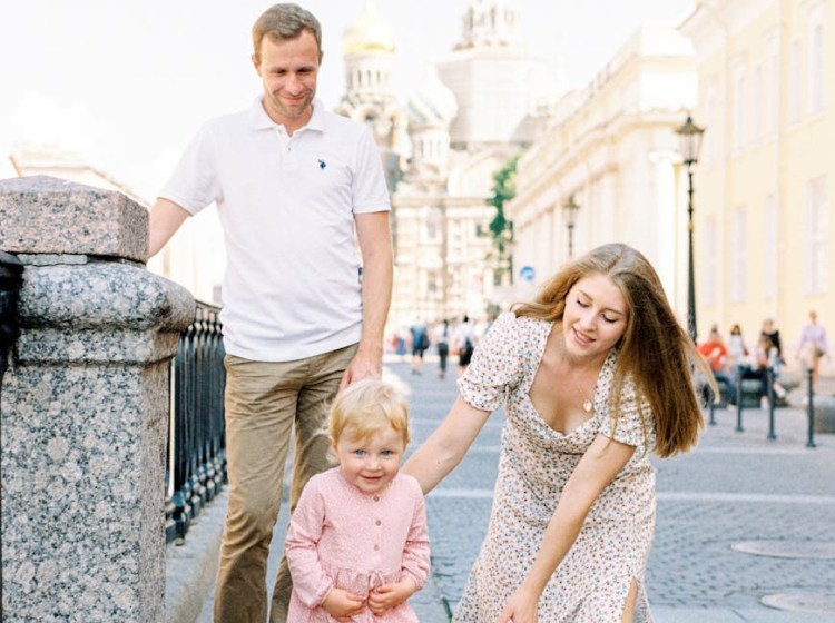 Father and Mother (Season 2, Episode 7)